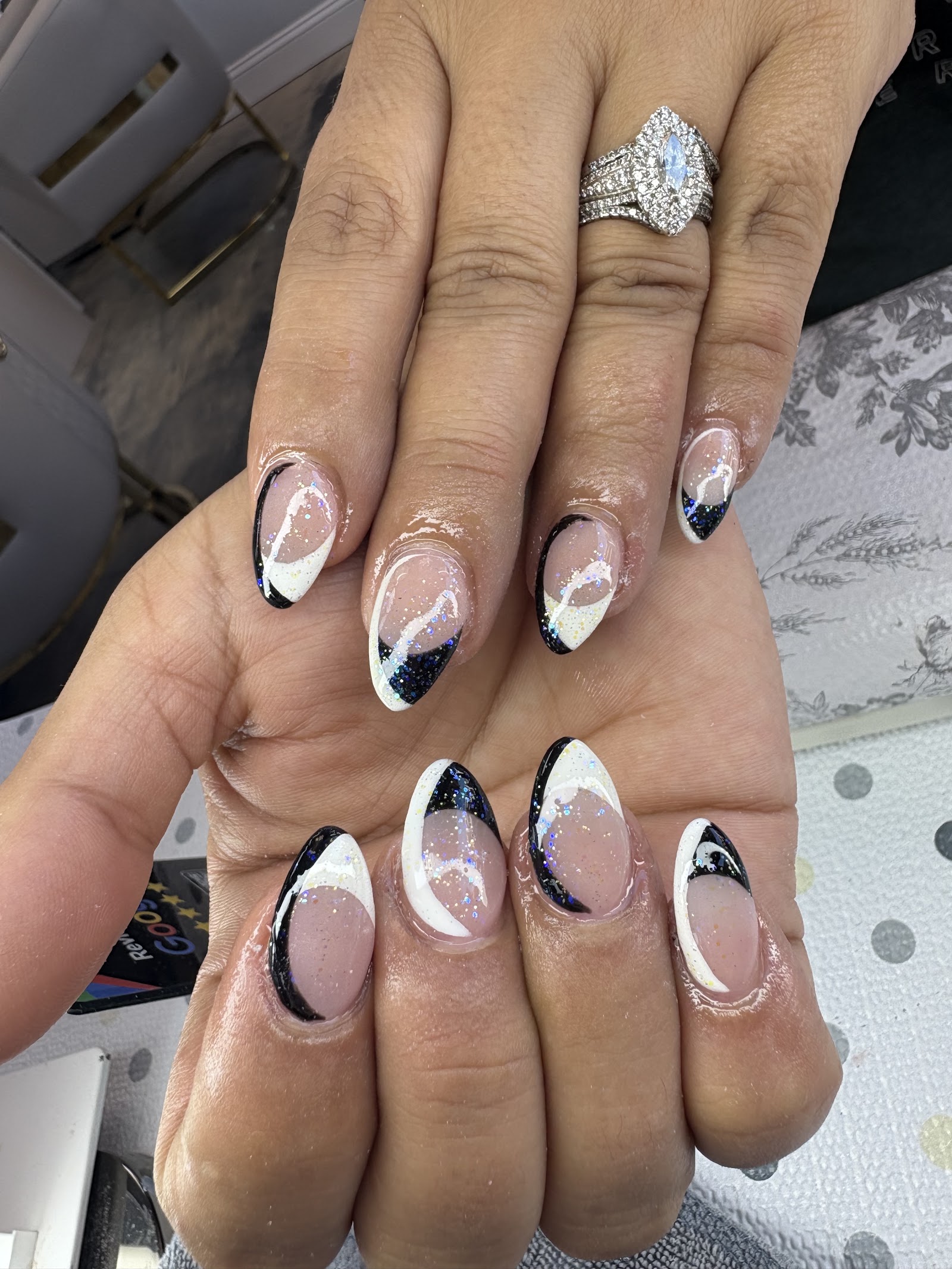 NAIL BAR ON BAY nail photo 1