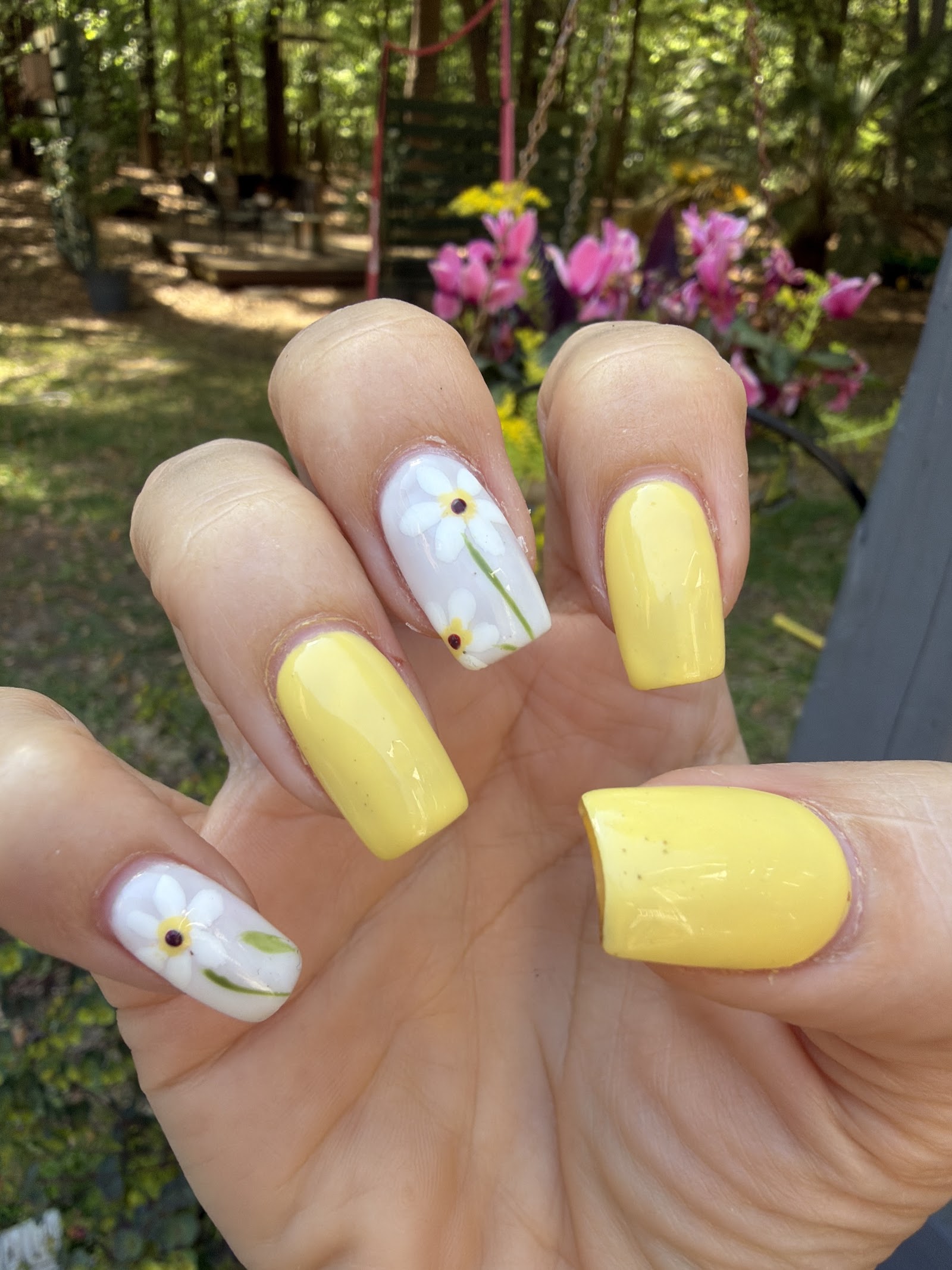 NAIL BAR ON BAY nail photo 4